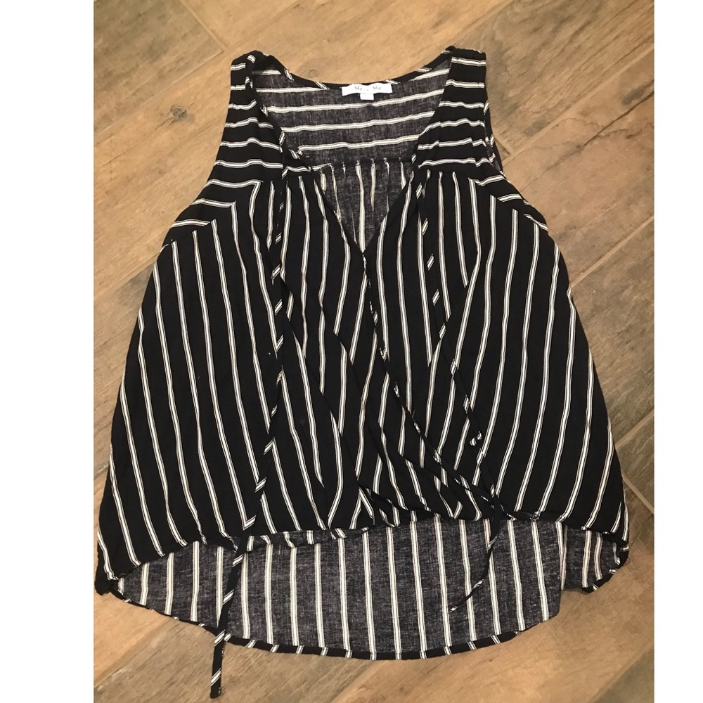 Supper cute summery top | She + Sky